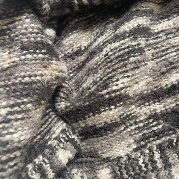 The Northface A5 series women’s wool/acrylic turtleneck sweater size small grey - Picture 5 of 6